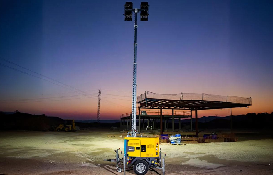 Powerful construction equipment: Atlas Copco H5 light tower with generator | Tower Light Rental Services in Dammam