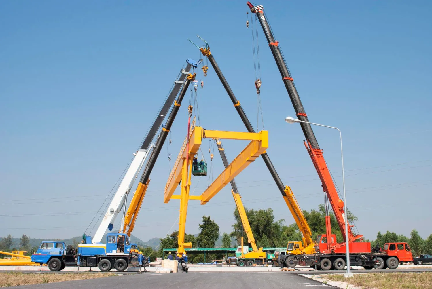 Cranes-Rental-scaled