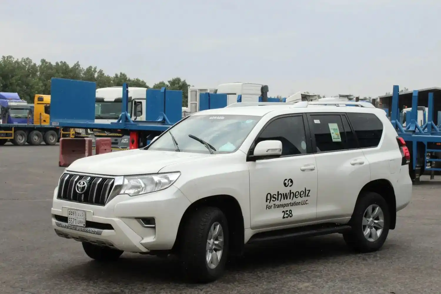 Book Light Vehicle Transportation Services in Saudi Arabai