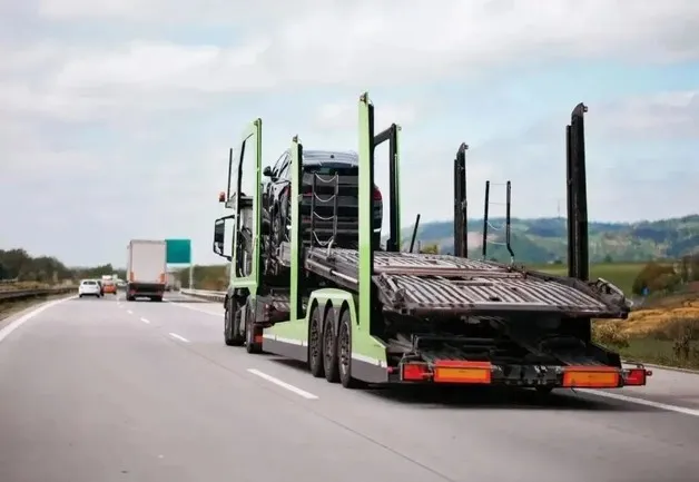 Hire Aramco-Certified Lowbed Trailers Across Saudi Arabia